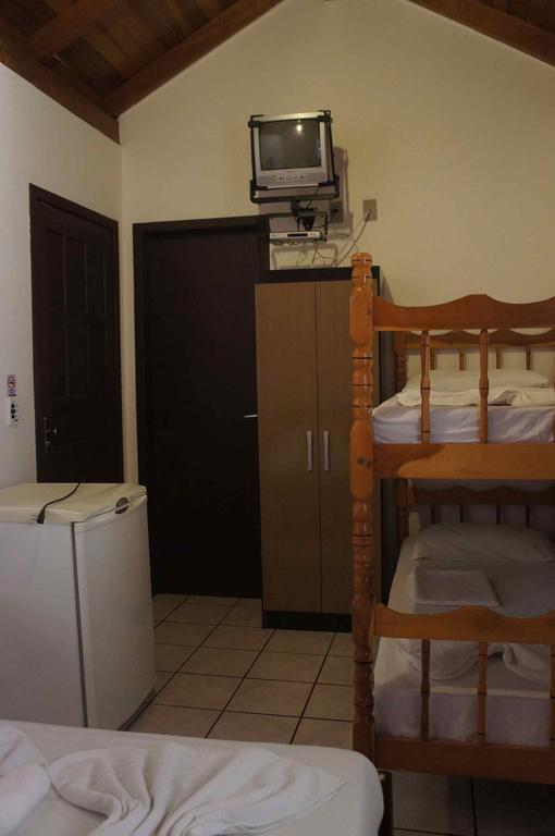 Pousada Das Gaivotas Bombinhas Zimmer foto